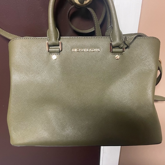 Michael Kors Olive Green Savannah Bag - Picture 4 of 9